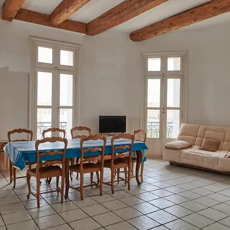 Apartment Grand Au Coeur De *